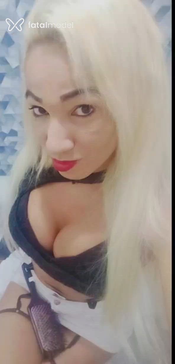 Acompanhante mulher trans loira (o) de olhos castanhos em Paranaguá Acompanhante mulher trans loira (o) de olhos castanhos em Paranaguá - Mirella Adotada