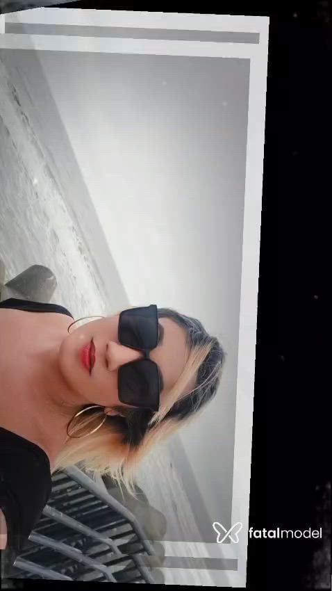 Acompanhante mulher trans loira (o) de olhos castanhos - Mirella Adotada