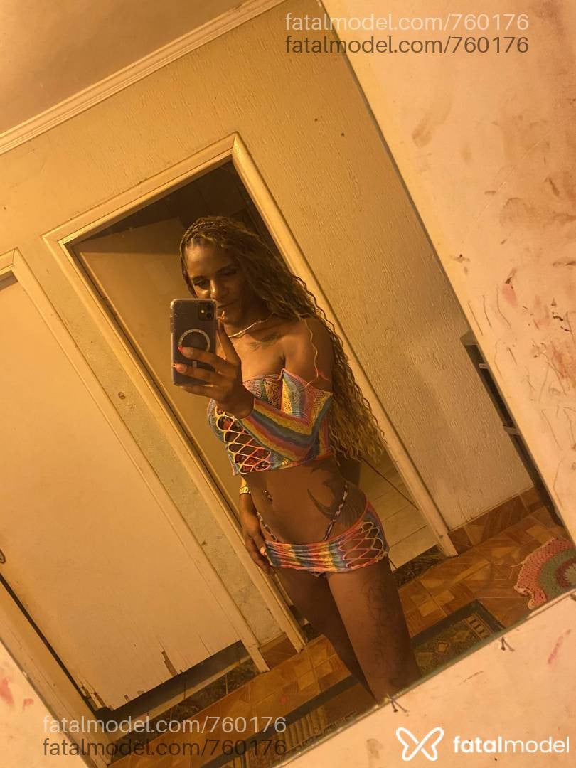 Acompanhante travesti morena (o) de olhos mel - Rhillary