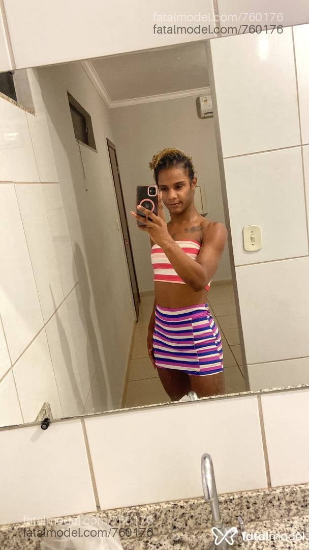Acompanhante travesti morena (o) de olhos mel - Rhillary