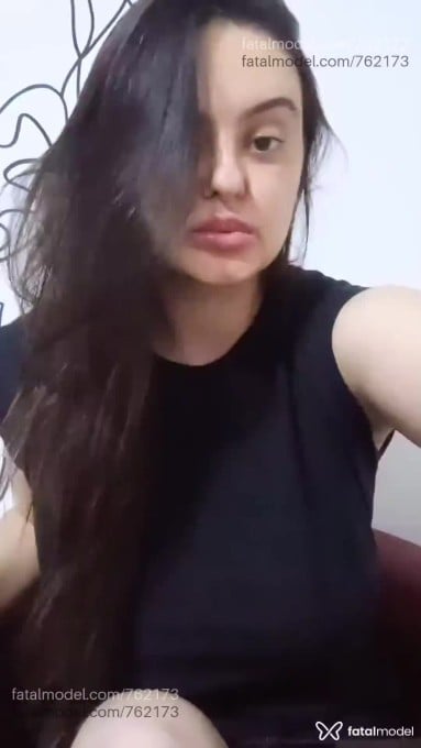 Acompanhante mulher com cabelo castanho de olhos castanhos em Curitiba - Alícia