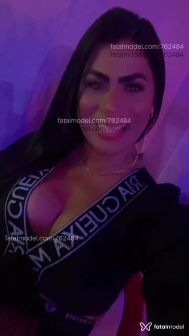 Acompanhante mulher trans com cabelo castanho de olhos castanhos em Sorriso - Luagah