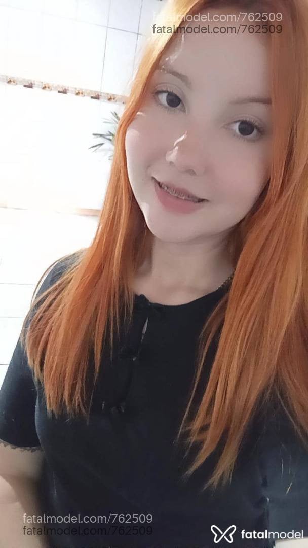 Acompanhante mulher ruiva (o) de olhos castanhos - Bruna