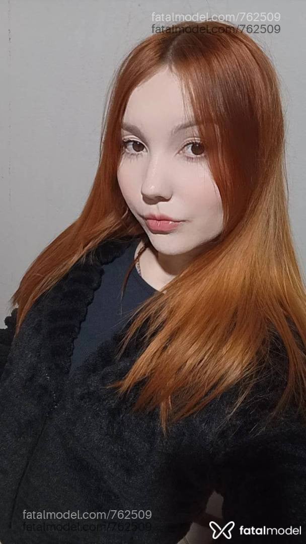 Acompanhante mulher ruiva (o) de olhos castanhos - Bruna