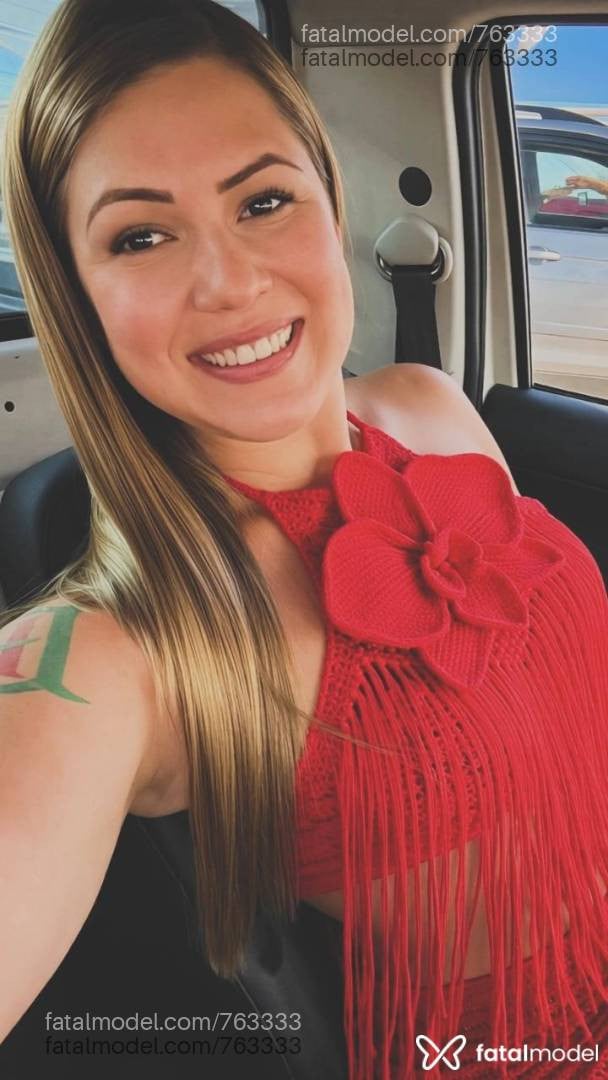 Acompanhante mulher com cabelo castanho de olhos castanhos - Alanna