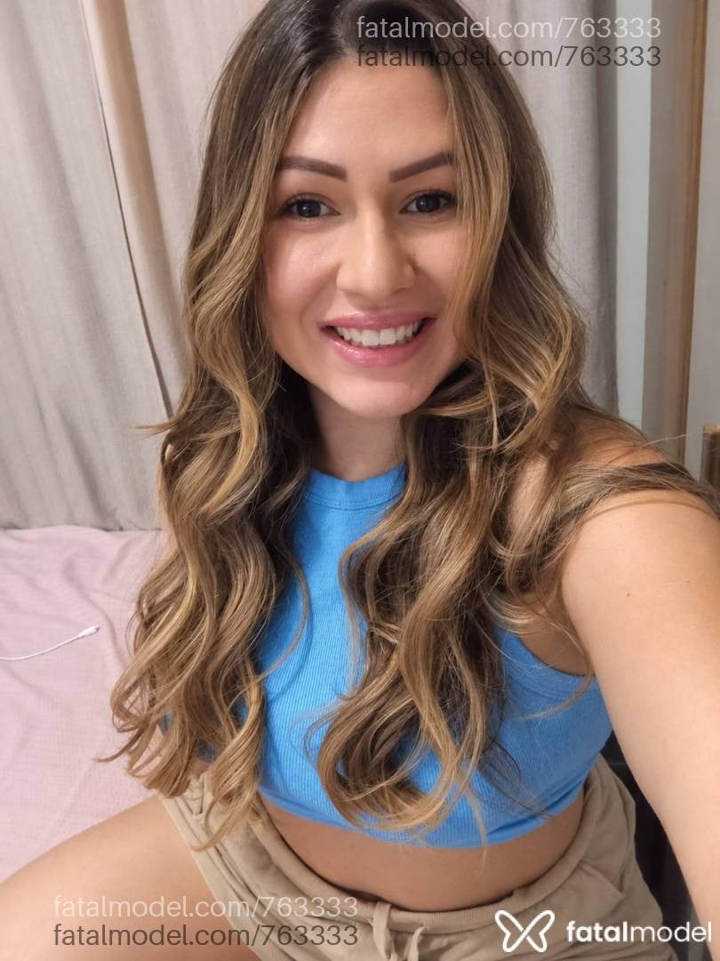 Acompanhante mulher com cabelo castanho de olhos castanhos - Alanna