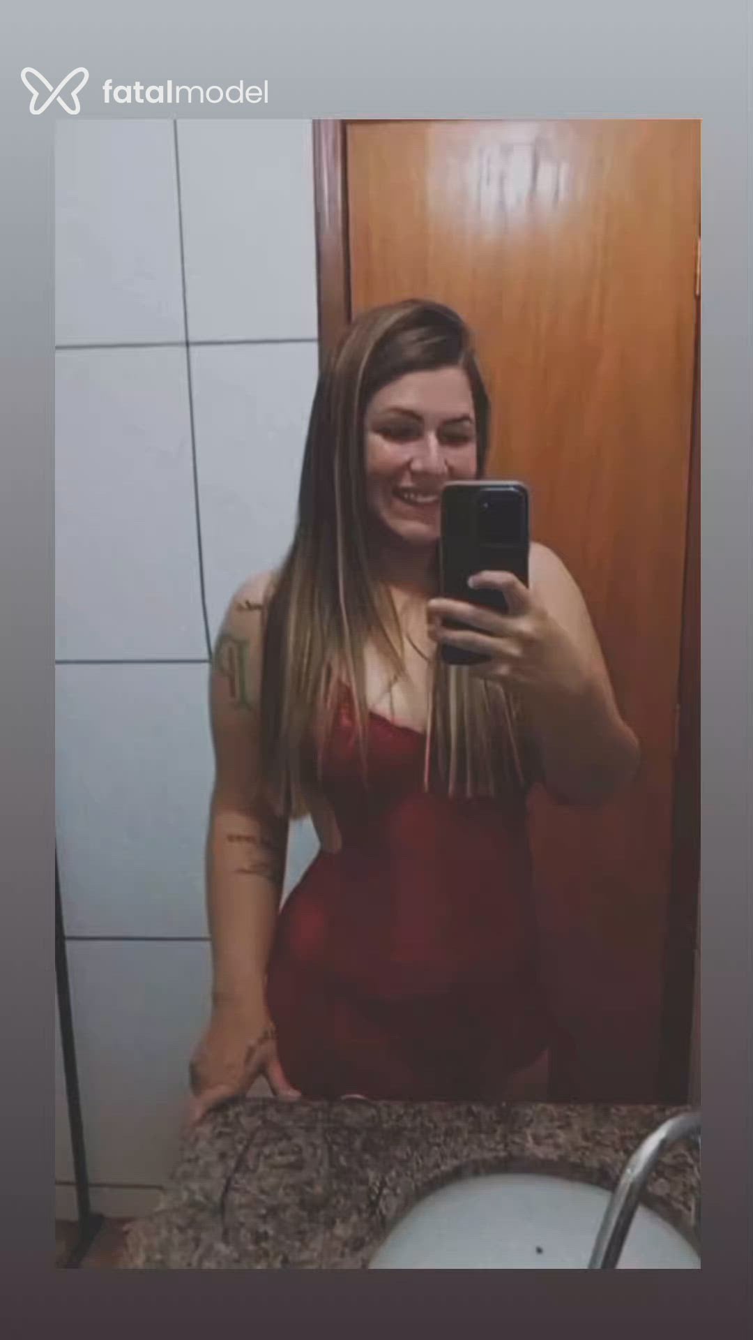 Acompanhante mulher com cabelo castanho de olhos castanhos - Alanna Acompanhante mulher com cabelo castanho de olhos castanhos - Alanna