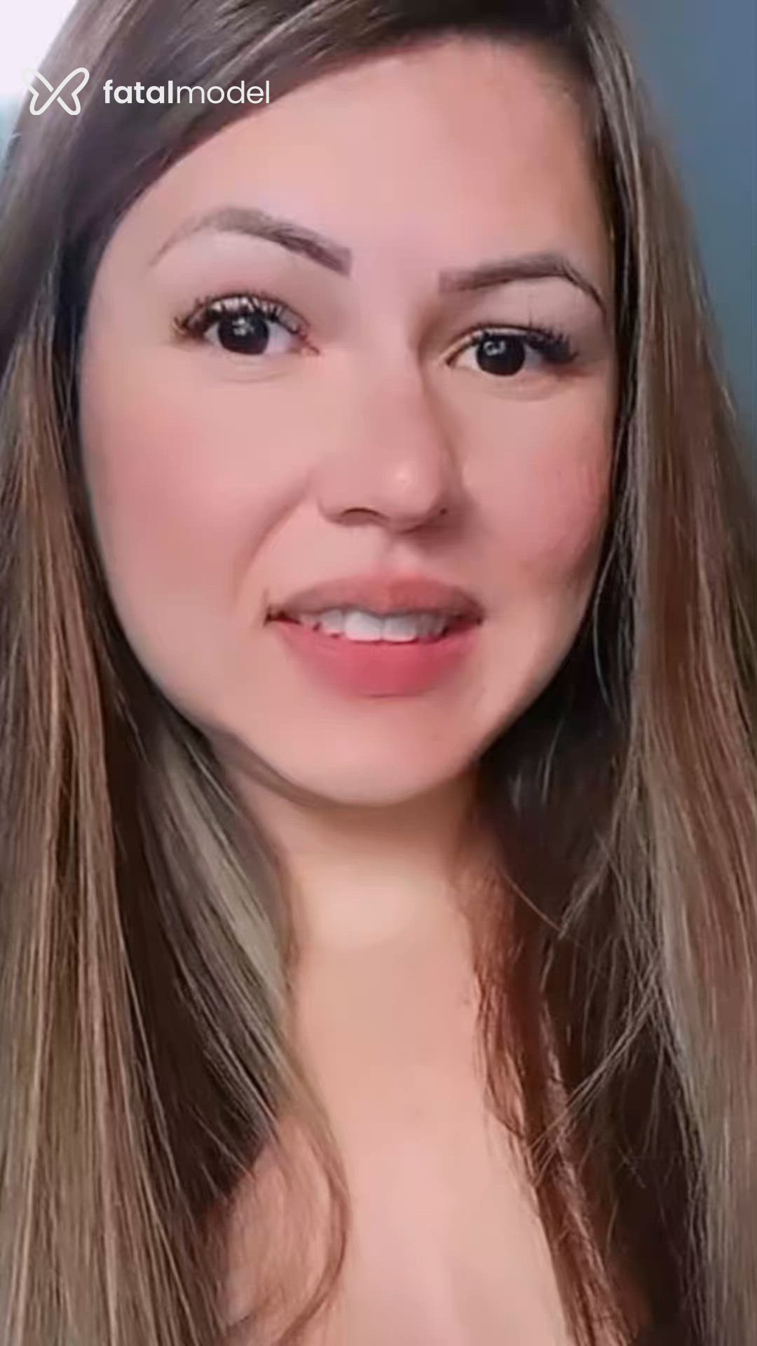 Acompanhante mulher com cabelo castanho de olhos castanhos - Alanna Acompanhante mulher com cabelo castanho de olhos castanhos - Alanna