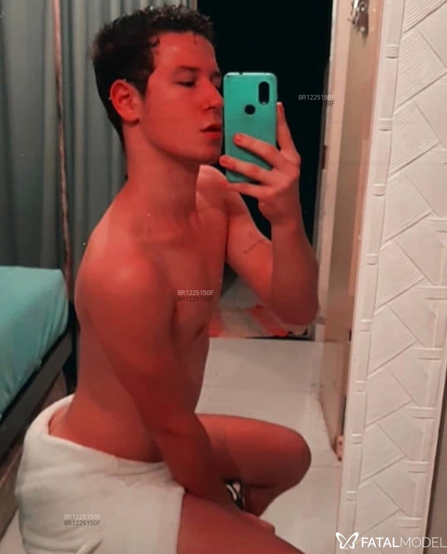 Acompanhante homem com cabelo castanho de olhos castanhos em Franca - Gabriel Barone