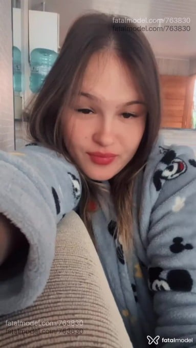 Acompanhante mulher com cabelo castanho de olhos castanhos em Mafra - Alana Sandrino