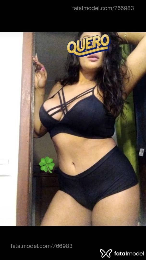 Acompanhante mulher com cabelo castanho de olhos castanhos - Liz vorcaro