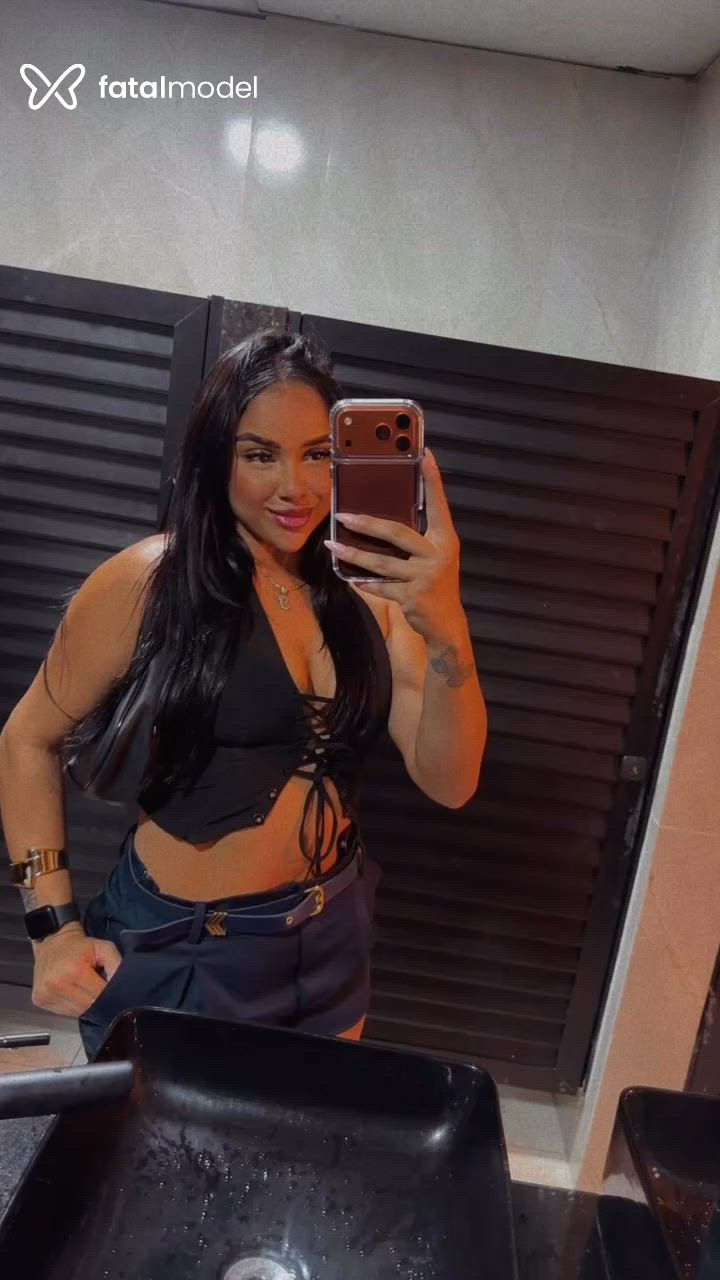 Acompanhante mulher com cabelo castanho de olhos castanhos - Amanda