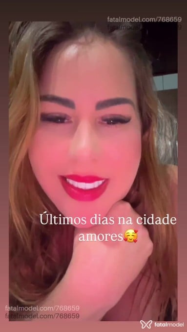 Acompanhante mulher com cabelo castanho de olhos castanhos - Paolla Acompanhante mulher com cabelo castanho de olhos castanhos - Paolla