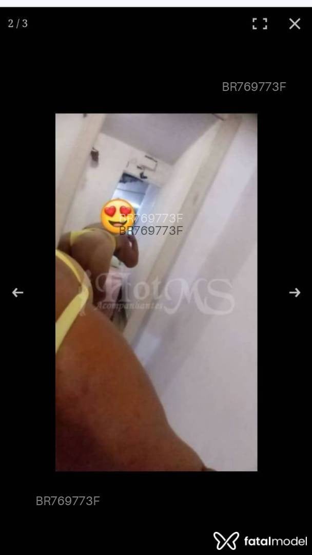 Acompanhante mulher loira (o) de olhos pretos em Campo Grande - Maria