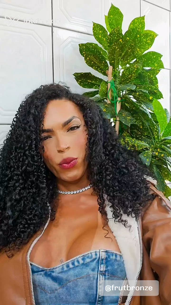 Acompanhante mulher trans morena (o) de olhos castanhos em Rio Claro Acompanhante mulher trans morena (o) de olhos castanhos em Rio Claro - pérola mel