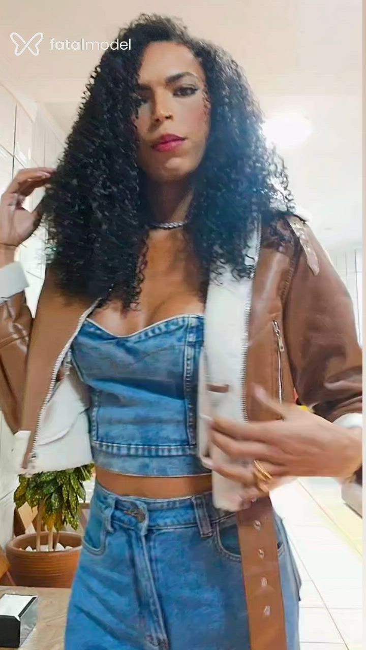 Acompanhante mulher trans morena (o) de olhos castanhos em Rio Claro Acompanhante mulher trans morena (o) de olhos castanhos em Rio Claro - pérola mel
