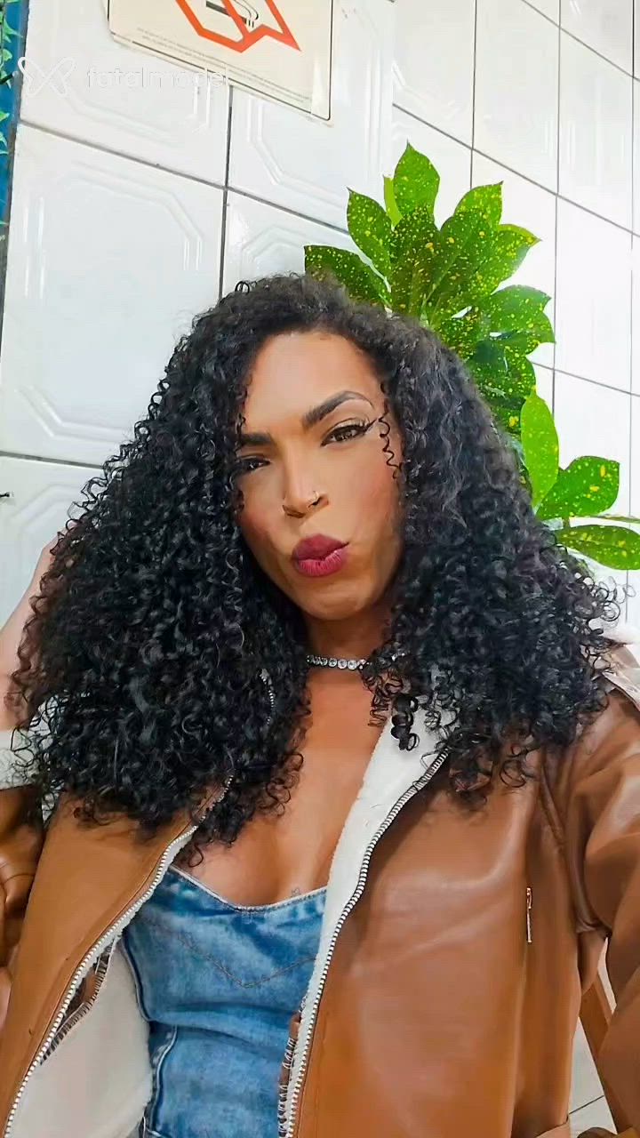 Acompanhante mulher trans morena (o) de olhos castanhos em Rio Claro Acompanhante mulher trans morena (o) de olhos castanhos em Rio Claro - pérola mel