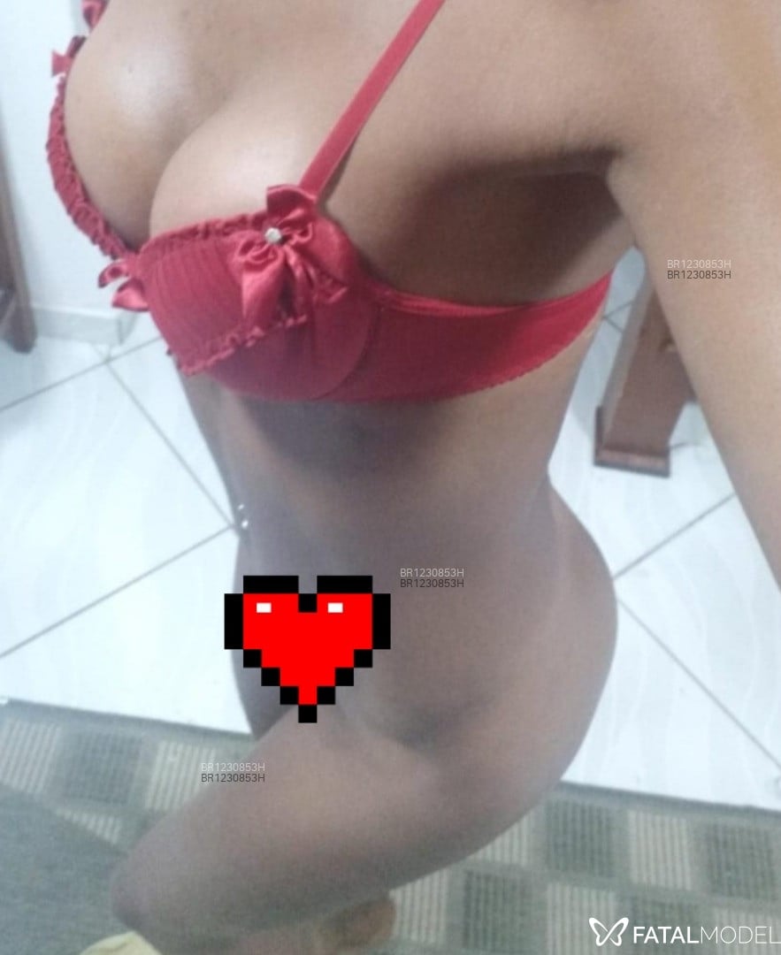 Acompanhante mulher trans morena (o) de olhos castanhos em Cabo Frio - Loueny