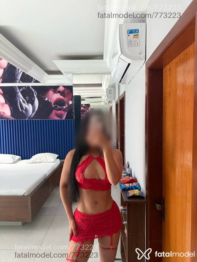Acompanhante mulher com cabelo castanho de olhos castanhos - Maria