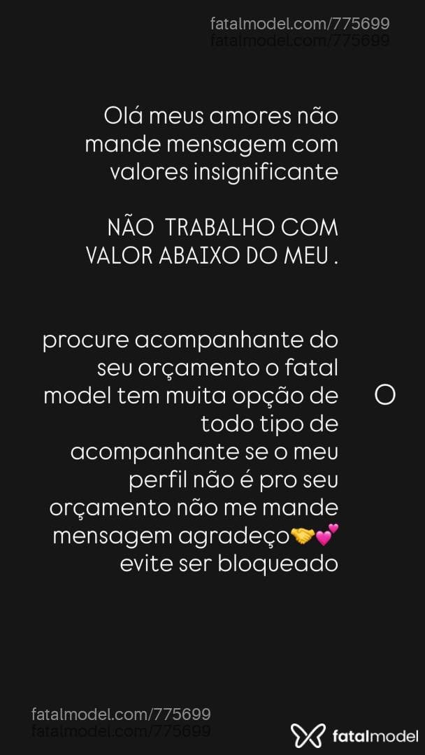 Acompanhante mulher loira (o) de olhos mel - Loirinha mel 