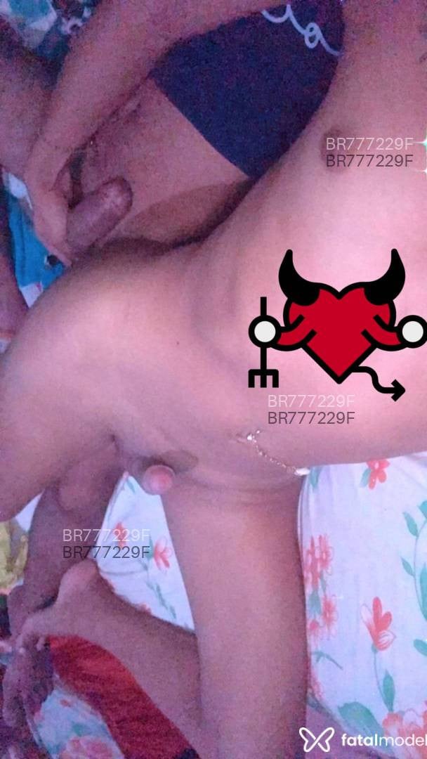 Acompanhante travesti morena (o) de olhos castanhos em Pontes e Lacerda - Stheffany Ashley