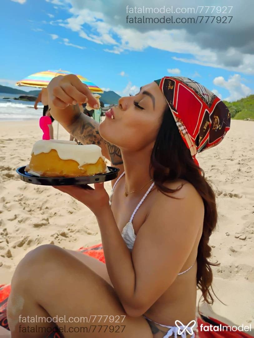 Acompanhante mulher com cabelo castanho de olhos castanhos em Bagé - Karen lopes