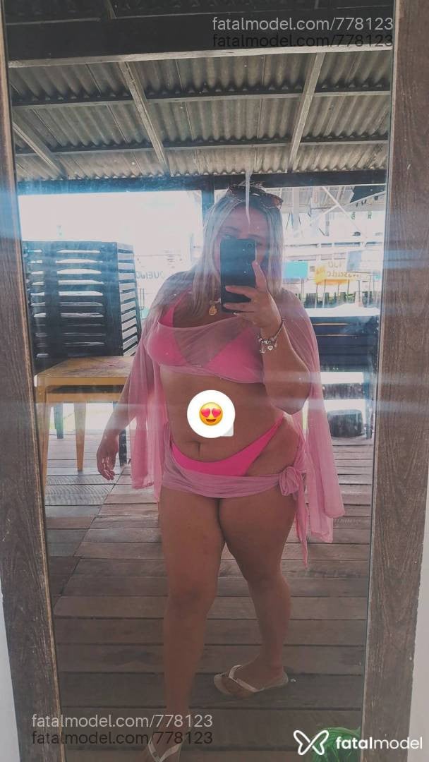 Acompanhante mulher loira (o) de olhos mel - Camila