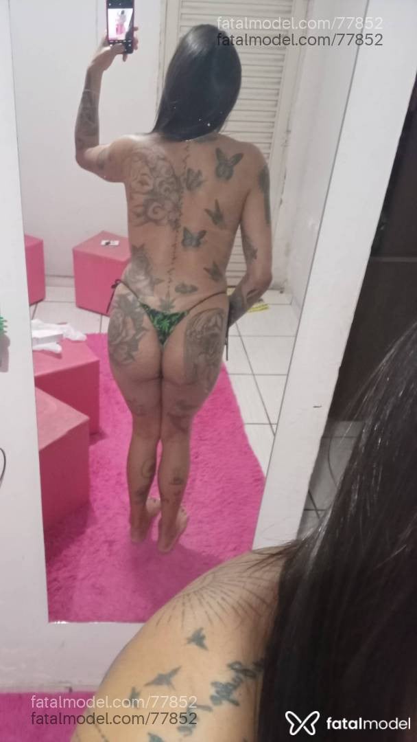 Acompanhante mulher trans com cabelo castanho de olhos mel - GIH CASTRO