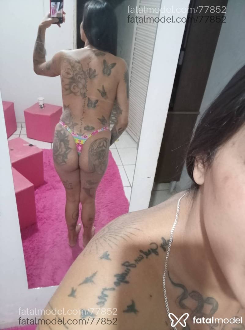 Acompanhante mulher trans com cabelo castanho de olhos mel em Uberlândia Acompanhante mulher trans com cabelo castanho de olhos mel em Uberlândia - GIH CASTRO