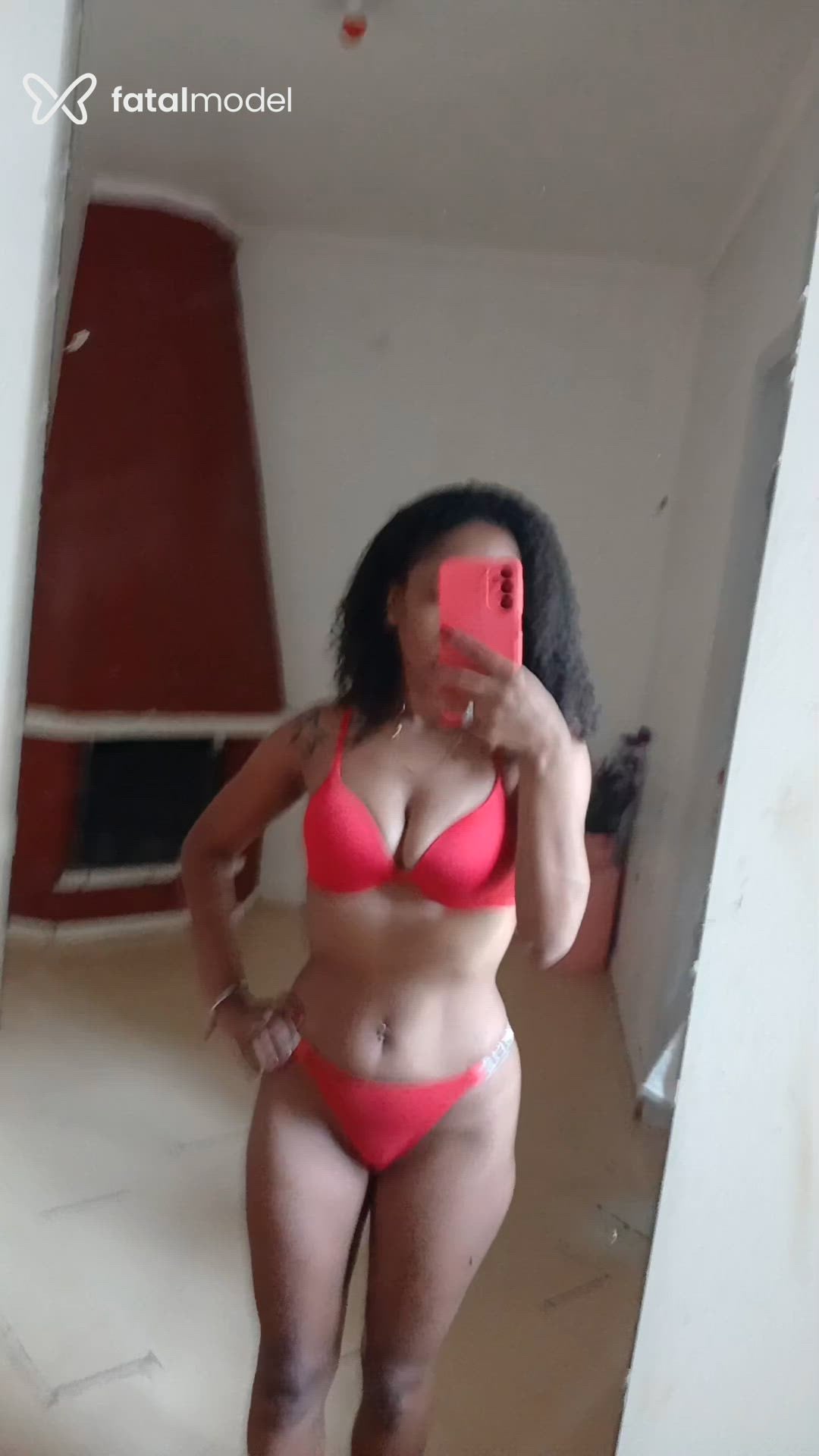 Acompanhante mulher morena (o) de olhos pretos em Lajeado Acompanhante mulher morena (o) de olhos pretos em Lajeado - Leona