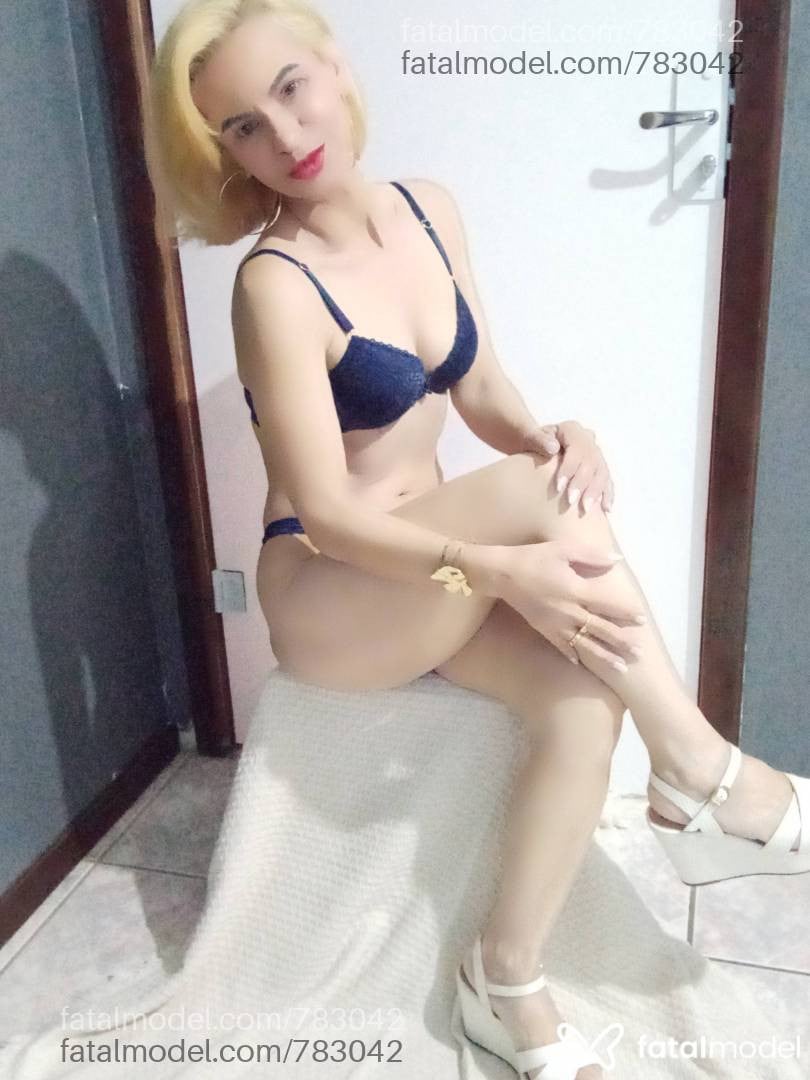 Acompanhante mulher loira (o) de olhos mel - Nanda Lancaster