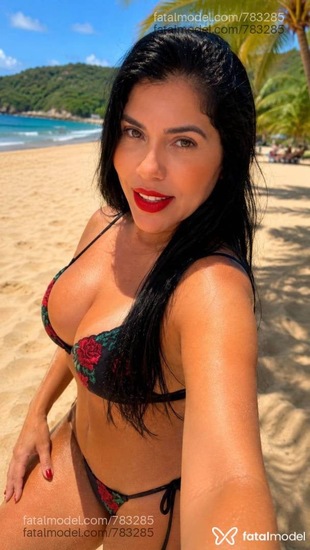 Acompanhante mulher morena (o) de olhos castanhos - Gabymineira