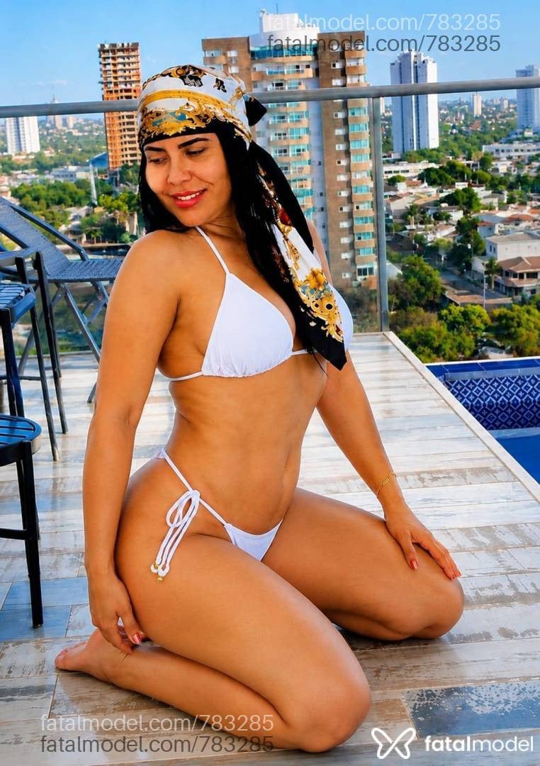 Acompanhante mulher morena (o) de olhos castanhos - Gabymineira
