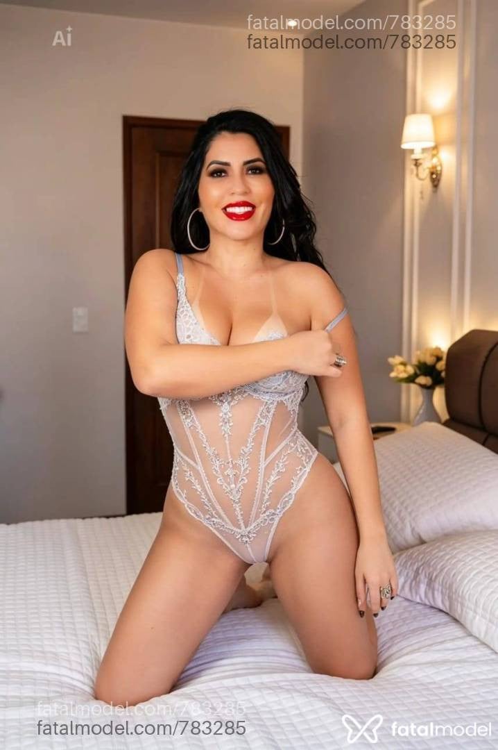 Acompanhante mulher morena (o) de olhos castanhos - Gabymineira