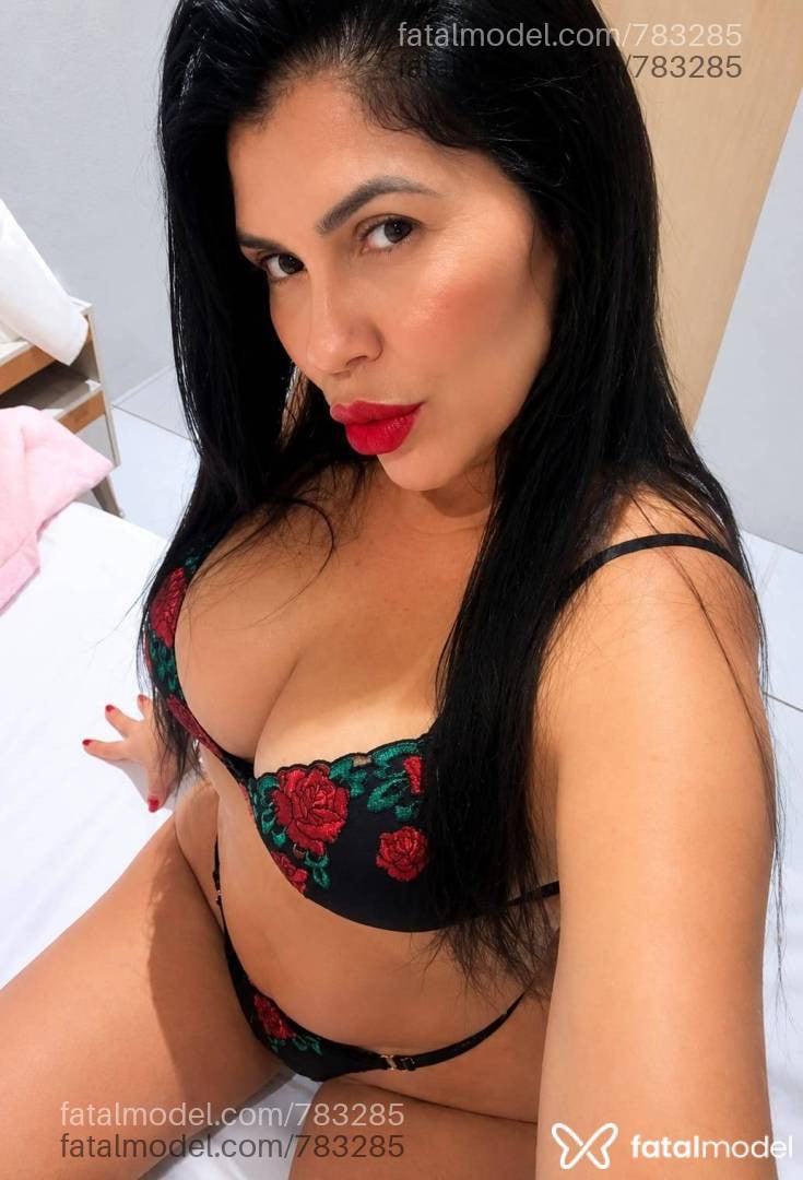 Acompanhante mulher morena (o) de olhos castanhos - Gabymineira