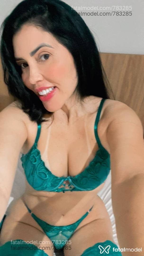 Acompanhante mulher morena (o) de olhos castanhos - Gabymineira