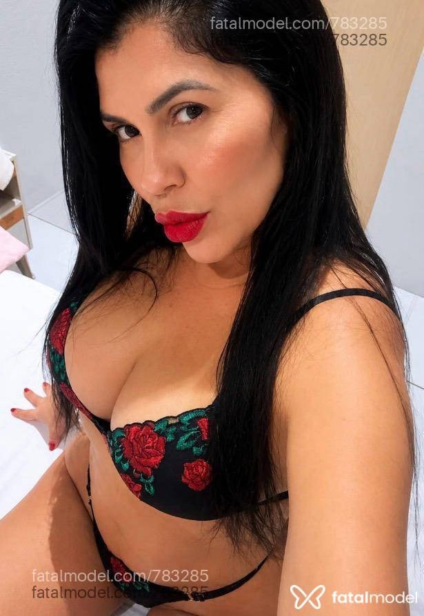 Acompanhante mulher morena (o) de olhos castanhos - Gabymineira Acompanhante mulher morena (o) de olhos castanhos - Gabymineira