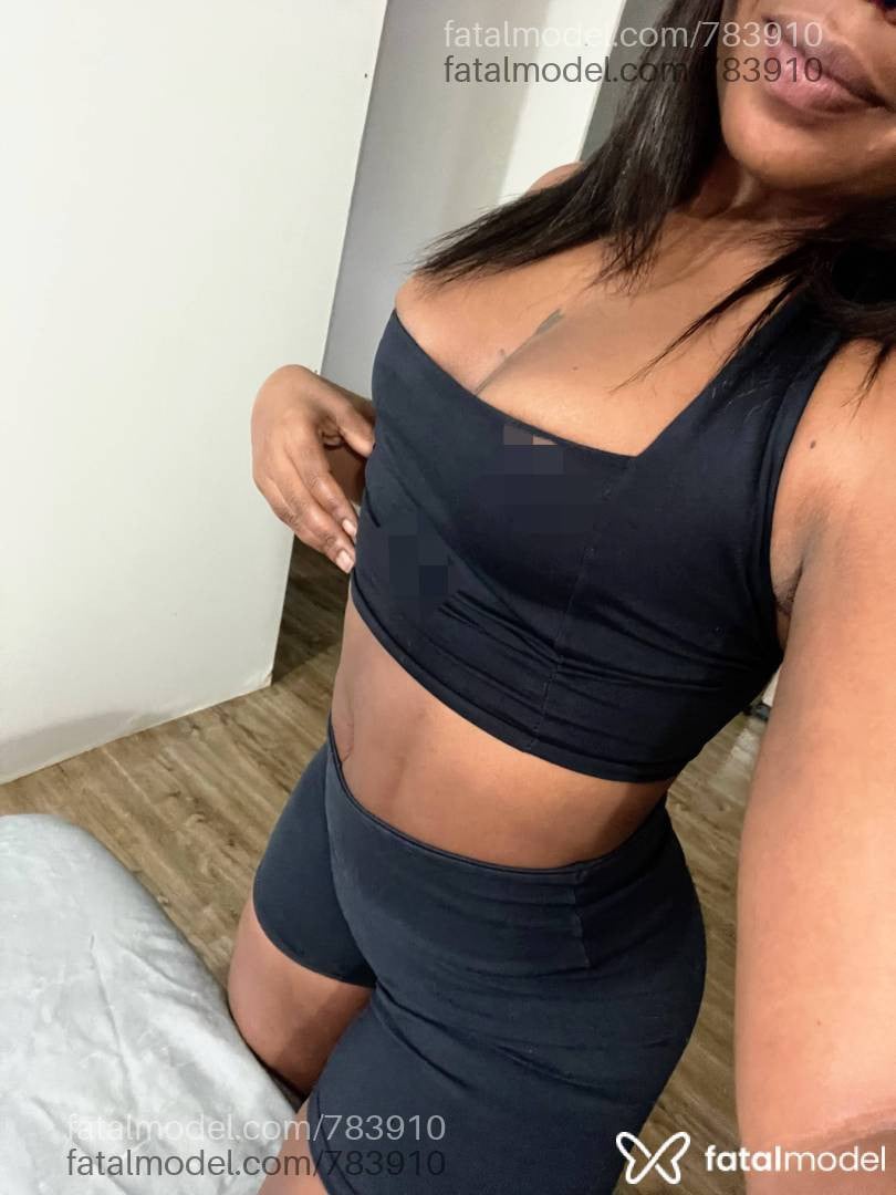 Acompanhante mulher com cabelo castanho de olhos pretos em Toledo Acompanhante mulher com cabelo castanho de olhos pretos em Toledo - Preta Julinha