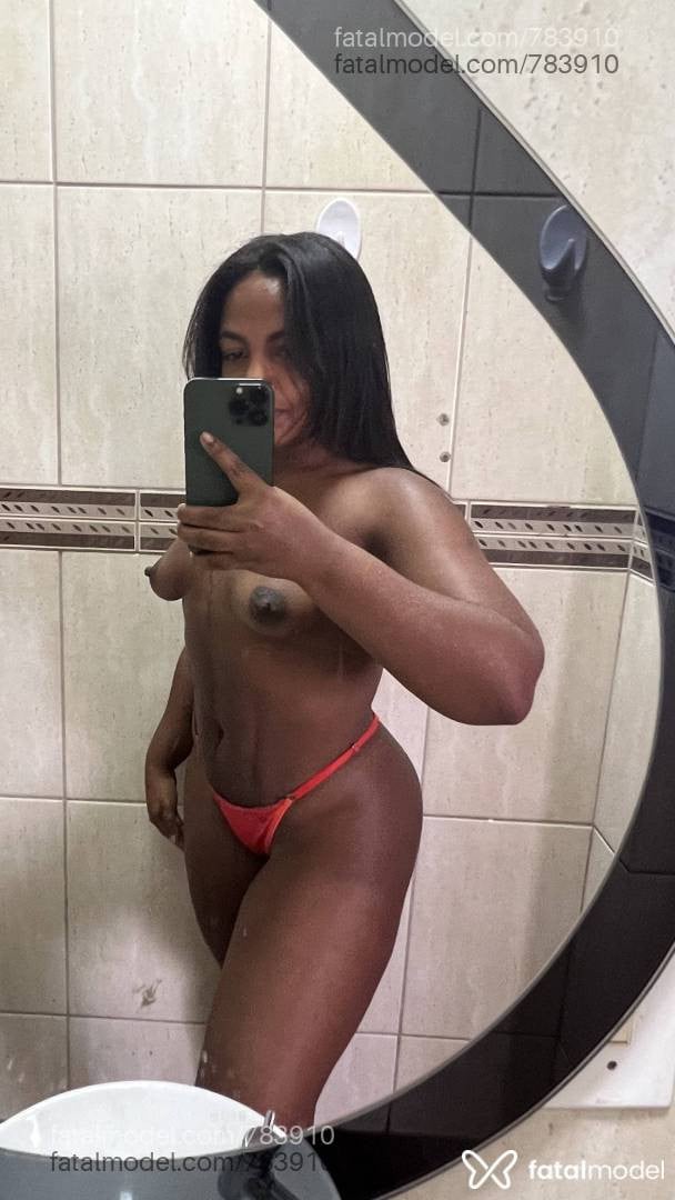 Acompanhante mulher com cabelo castanho de olhos pretos em Toledo - Preta Julinha