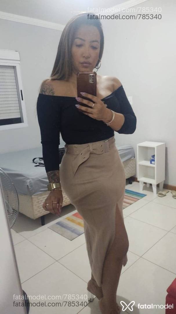 Acompanhante mulher com cabelo castanho de olhos castanhos - Rachel alves