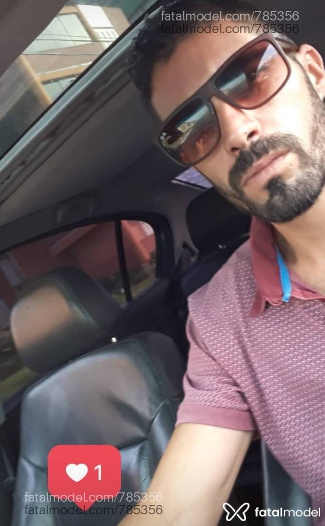 Acompanhante homem com cabelo castanho de olhos castanhos em Itajaí Acompanhante homem com cabelo castanho de olhos castanhos em Itajaí - Cleiton