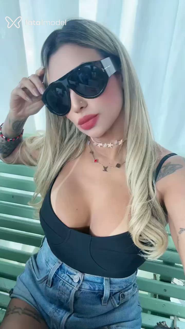 Acompanhante mulher loira (o) de olhos castanhos - Aline Acompanhante mulher loira (o) de olhos castanhos - Aline