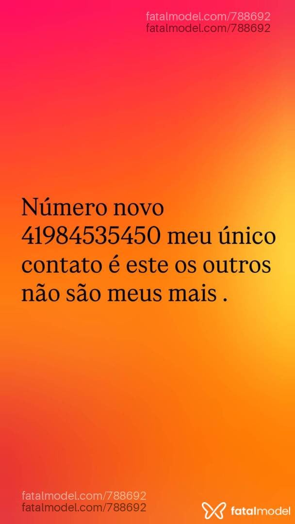 Acompanhante mulher loira (o) de olhos castanhos - Aline