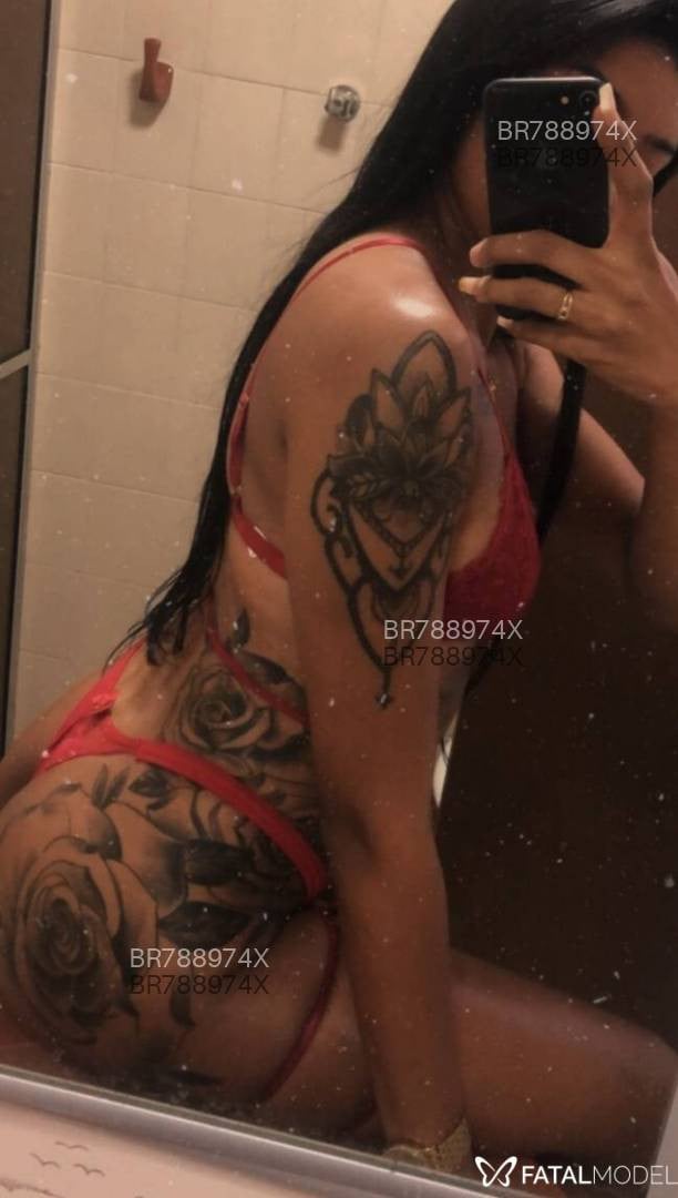 Acompanhante mulher morena (o) de olhos castanhos em São João da Boa Vista Acompanhante mulher morena (o) de olhos castanhos em São João da Boa Vista - Morena