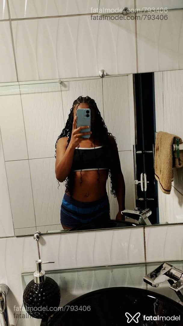 Acompanhante mulher morena (o) de olhos pretos - Paloma Novais