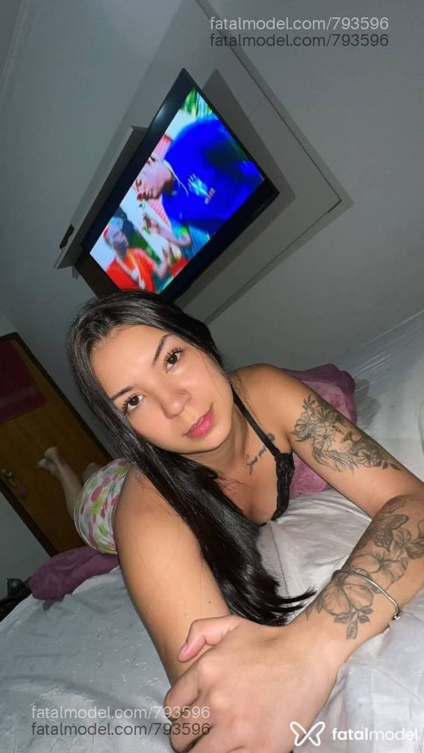 Acompanhante mulher morena (o) de olhos castanhos - Bianca