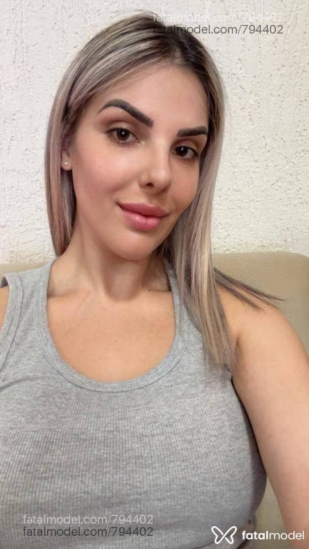 Acompanhante mulher loira (o) de olhos castanhos em Araranguá Acompanhante mulher loira (o) de olhos castanhos em Araranguá - Estella