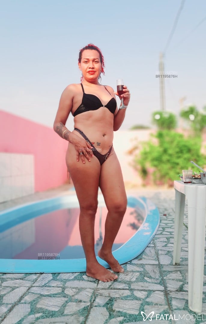 Acompanhante mulher trans ruiva (o) de olhos castanhos em Cáceres - Melissa mel