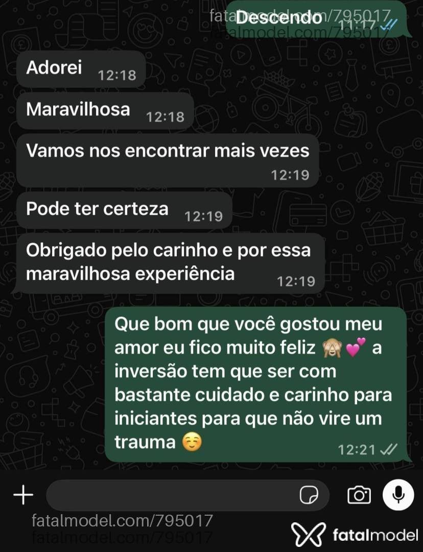 Acompanhante mulher morena (o) de olhos castanhos - Victoria