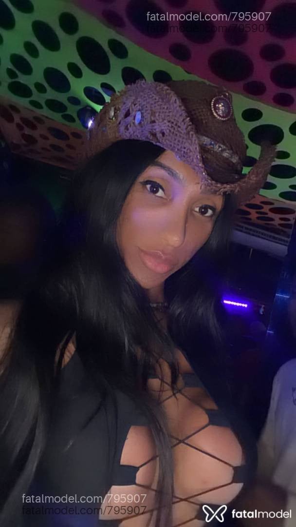 Acompanhante mulher trans morena (o) de olhos castanhos em Virtual - SÃMY LEÃO